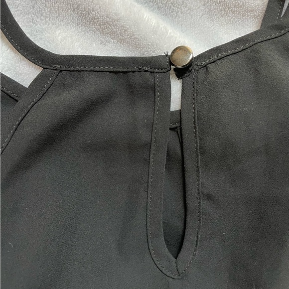 Paper moon Black Cutout Detail Tank - Picture 6 of 6